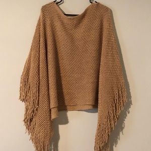 Ananda’s Collection beige poncho